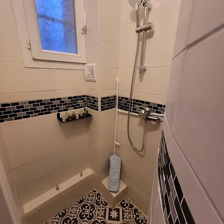 Charmant Appartement Pres De Montmartre 2 Parijs Buitenkant foto